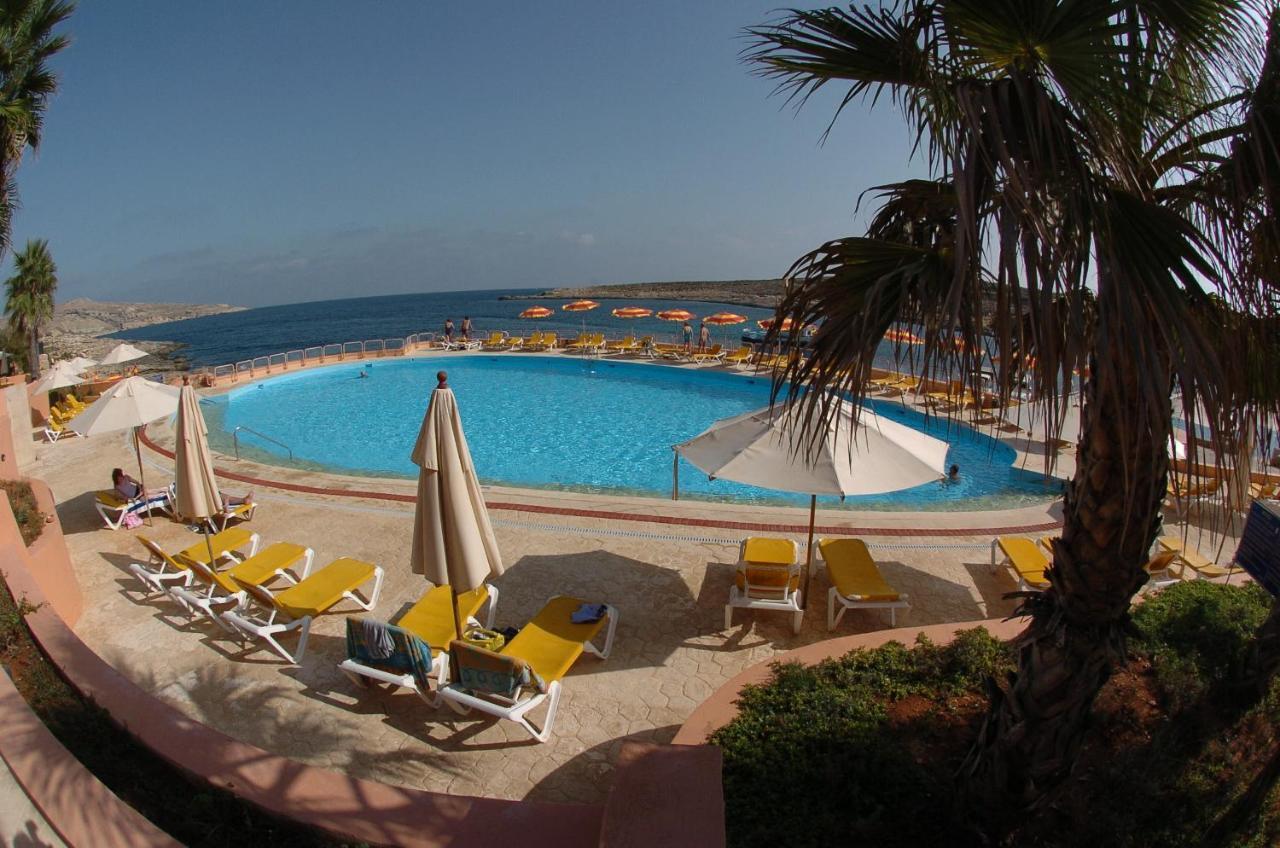 Comino Hotel Exterior photo